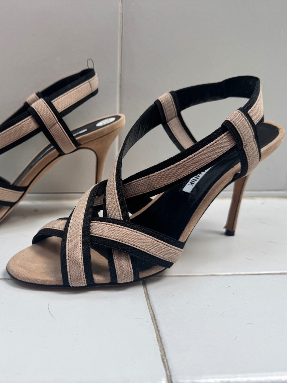 NEW MANOLO BLAHNIK BEIGE SLINGBACK SANDALS HEEL SHOES 38